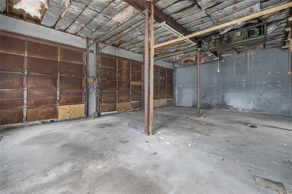 585 Warren Avenue East Providence RI 02914