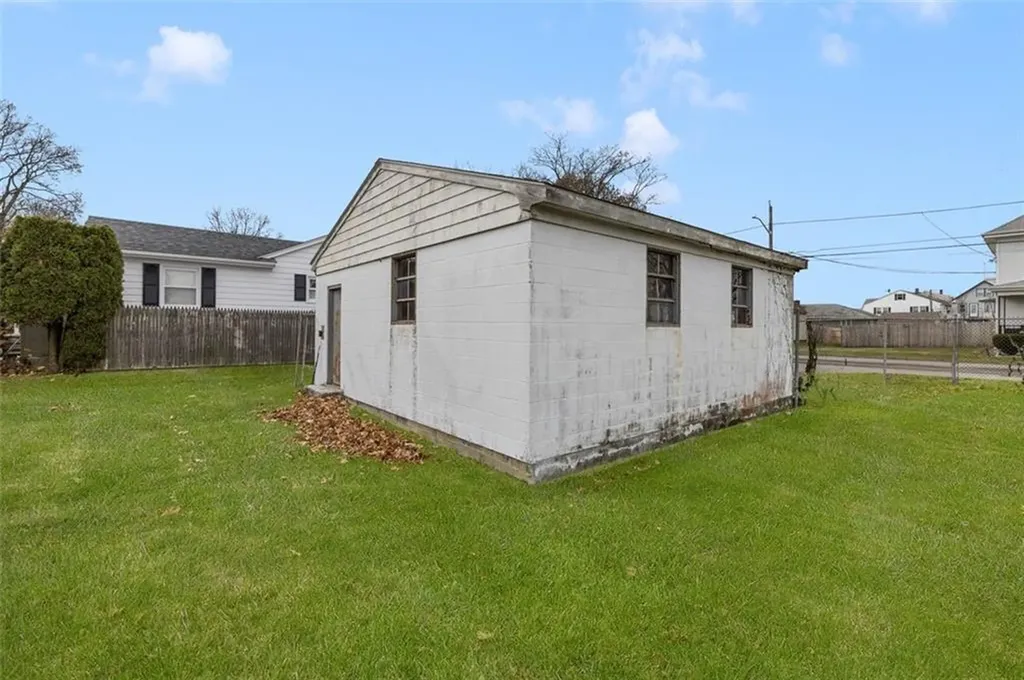 585 Warren Avenue East Providence RI 02914