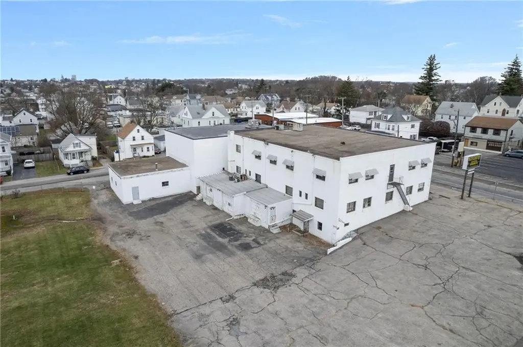585 Warren Avenue East Providence RI 02914