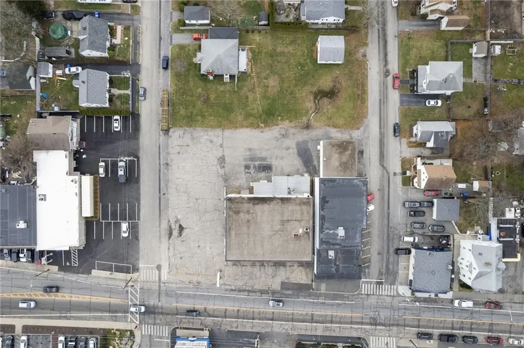 585 Warren Avenue East Providence RI 02914