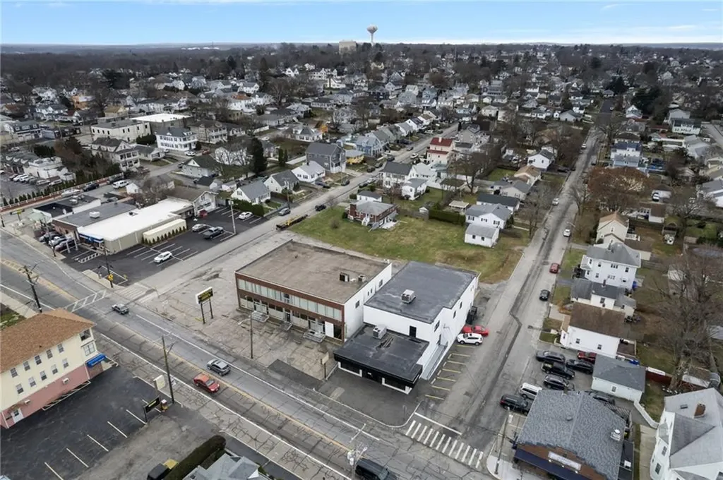 585 Warren Avenue East Providence RI 02914