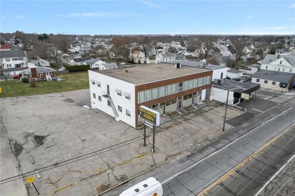 585 Warren Avenue East Providence RI 02914