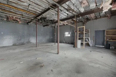 585 Warren Avenue East Providence RI 02914
