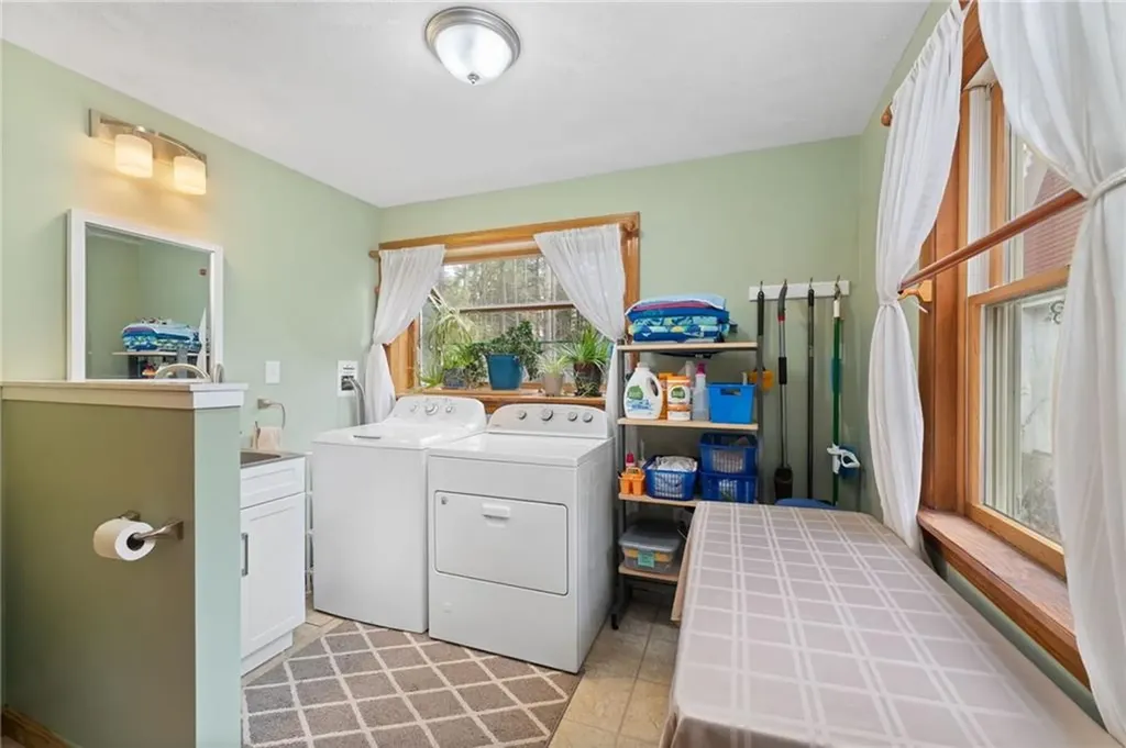 511 Tripps Corner Road Exeter RI 02822