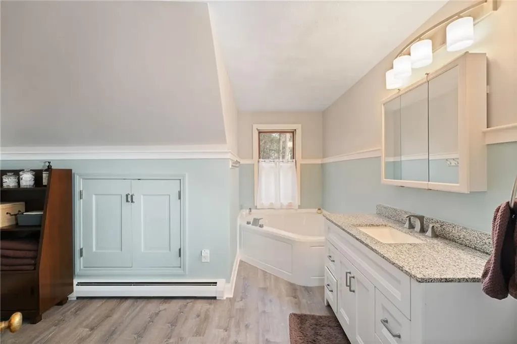 511 Tripps Corner Road Exeter RI 02822