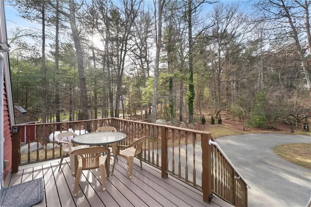 511 Tripps Corner Road Exeter RI 02822