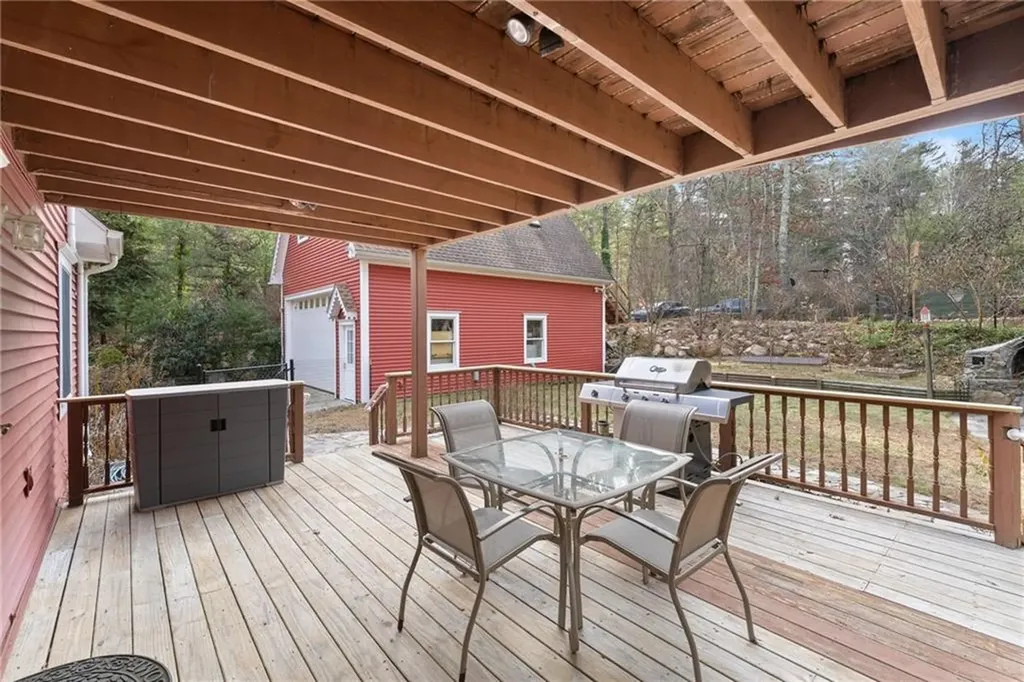 511 Tripps Corner Road Exeter RI 02822