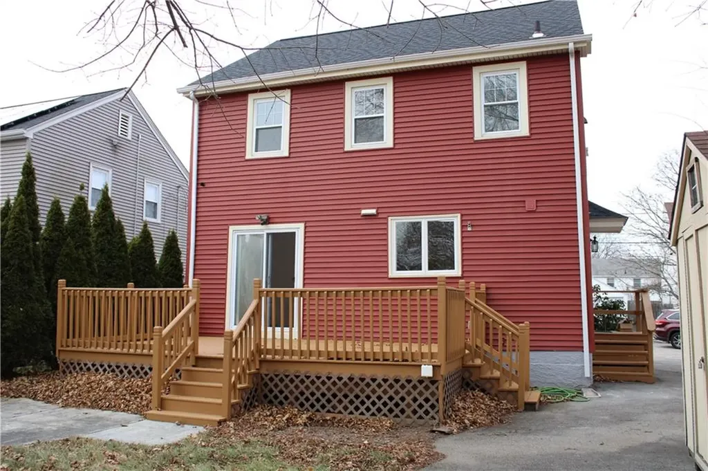 171 Canton Street Providence RI 02908