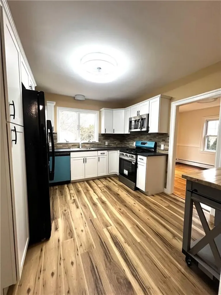 171 Canton Street Providence RI 02908