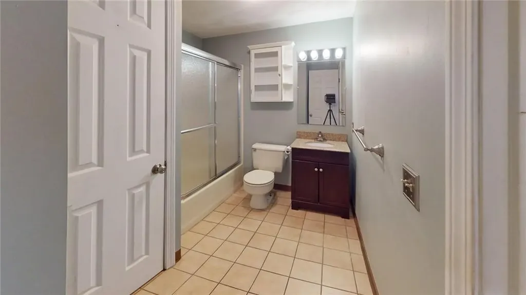 200 Woodlawn Avenue North Providence RI 02904