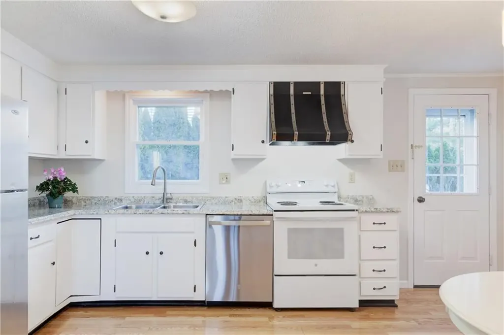 35 Corys Court Portsmouth RI 02871
