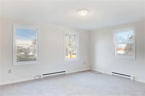 35 Corys Court Portsmouth RI 02871