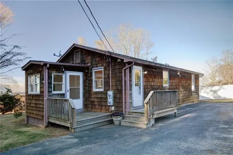 35 Corys Court Portsmouth RI 02871