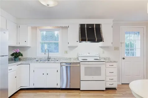 35 Corys Court Portsmouth RI 02871