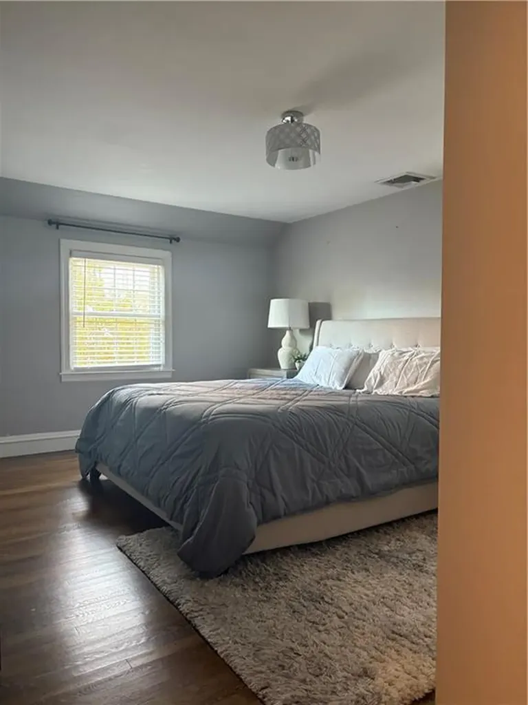 42 Pelham Parkway North Providence RI 02911