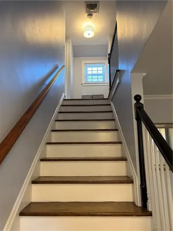 42 Pelham Parkway North Providence RI 02911