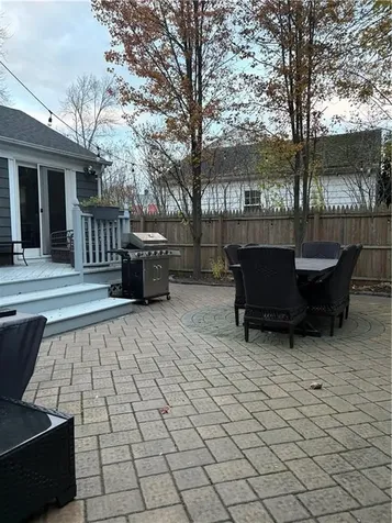 42 Pelham Parkway North Providence RI 02911