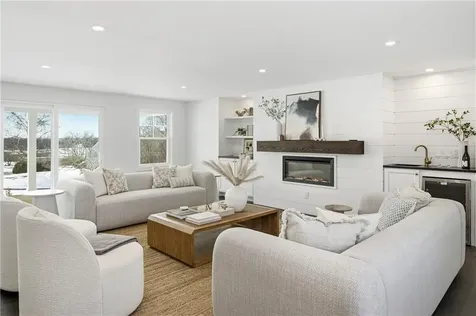 32 Arrowhead Drive Tiverton RI 02878