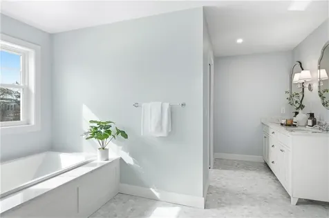 32 Arrowhead Drive Tiverton RI 02878