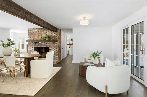 32 Arrowhead Drive Tiverton RI 02878