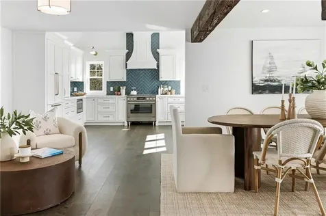 32 Arrowhead Drive Tiverton RI 02878