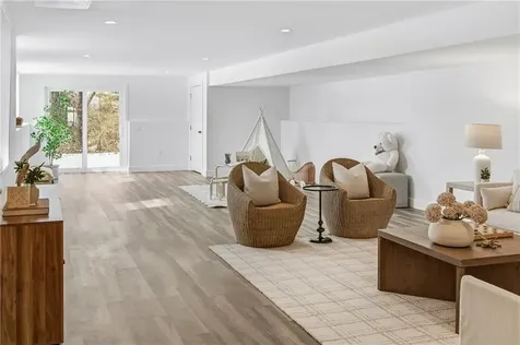 32 Arrowhead Drive Tiverton RI 02878