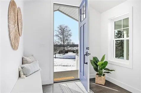 32 Arrowhead Drive Tiverton RI 02878