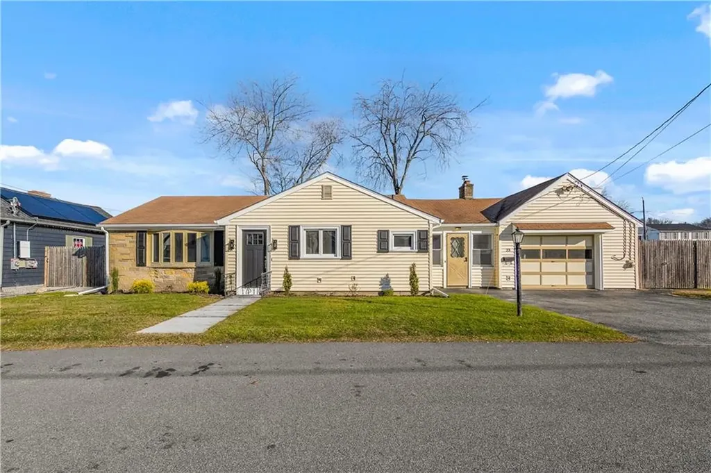 23 Columbus Avenue Johnston RI 02919