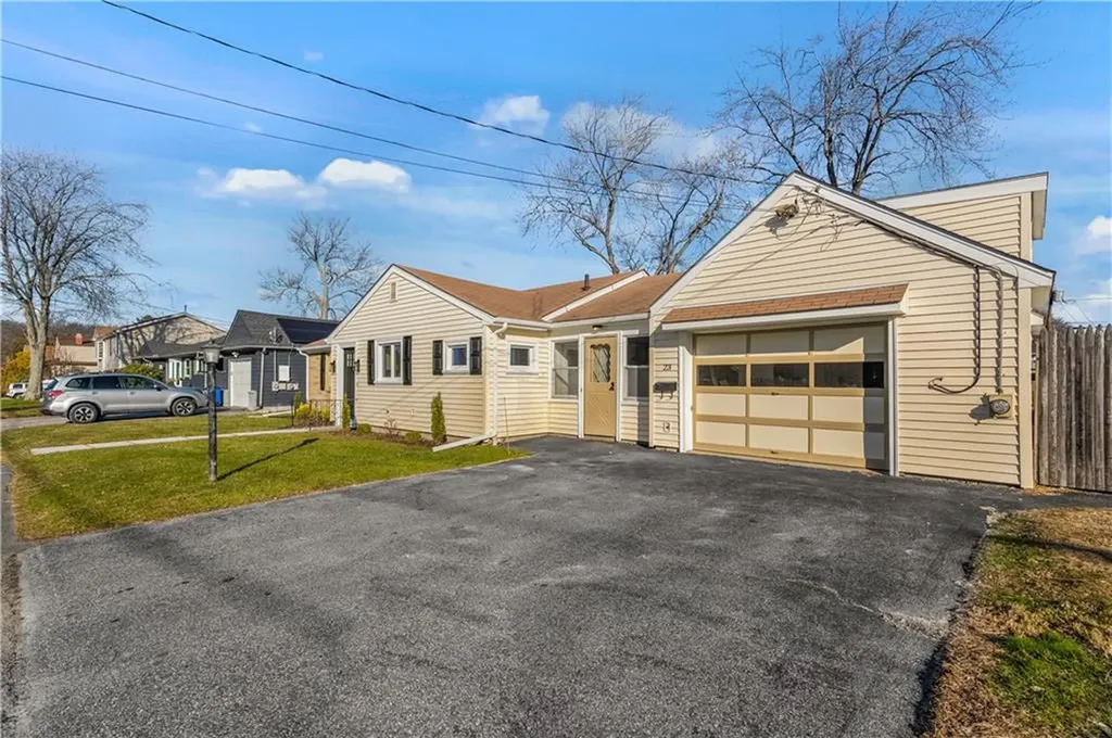 23 Columbus Avenue Johnston RI 02919