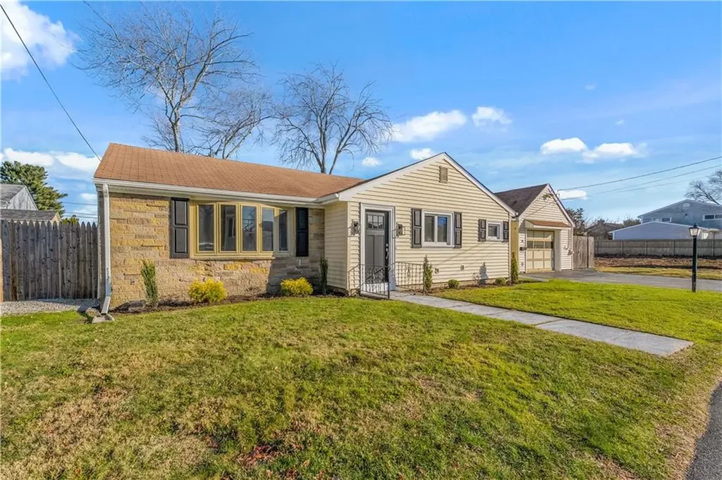 23 Columbus Avenue Johnston RI 02919