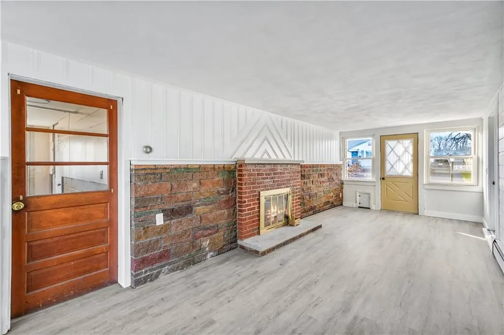 23 Columbus Avenue Johnston RI 02919