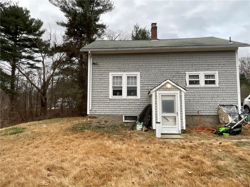922 924 Plainfield Pike Scituate RI 02857