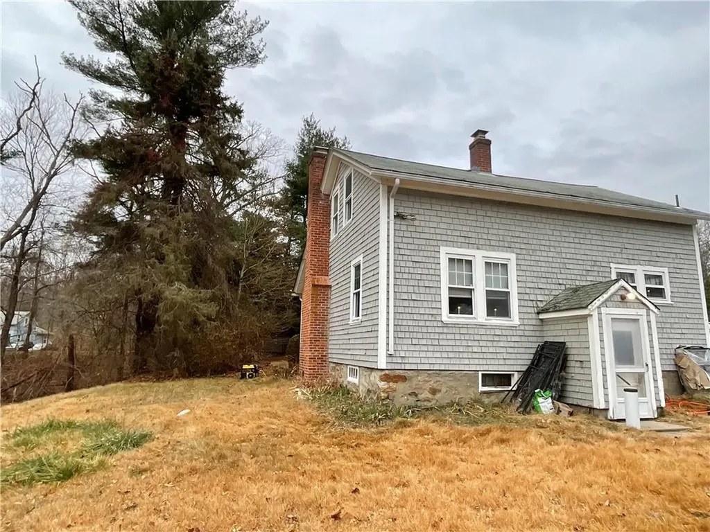 922 924 Plainfield Pike Scituate RI 02857