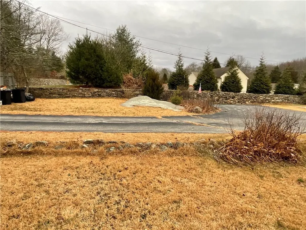 922 924 Plainfield Pike Scituate RI 02857