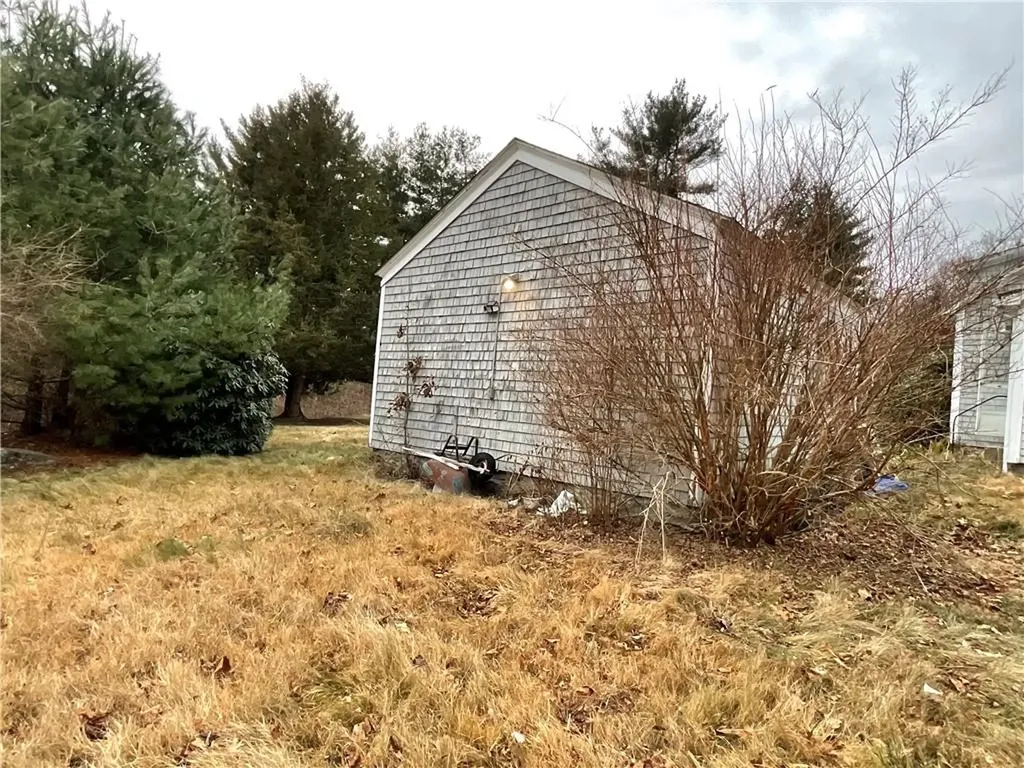 922 924 Plainfield Pike Scituate RI 02857