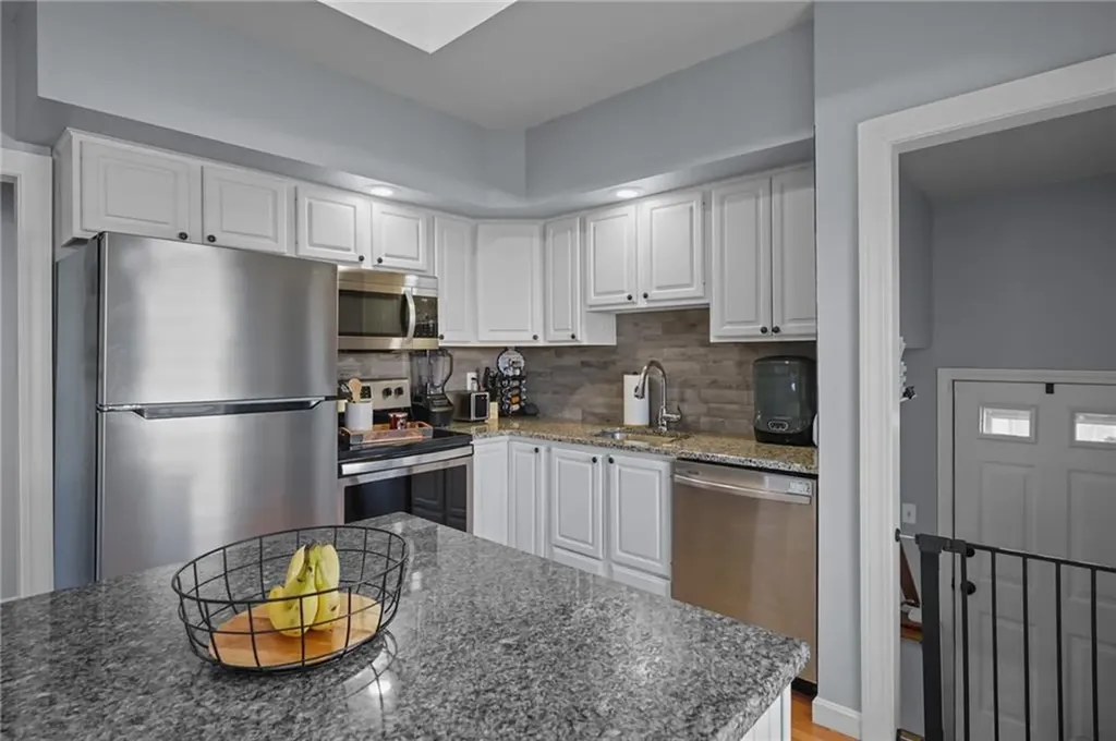 496 Daggett Avenue Pawtucket RI 02861