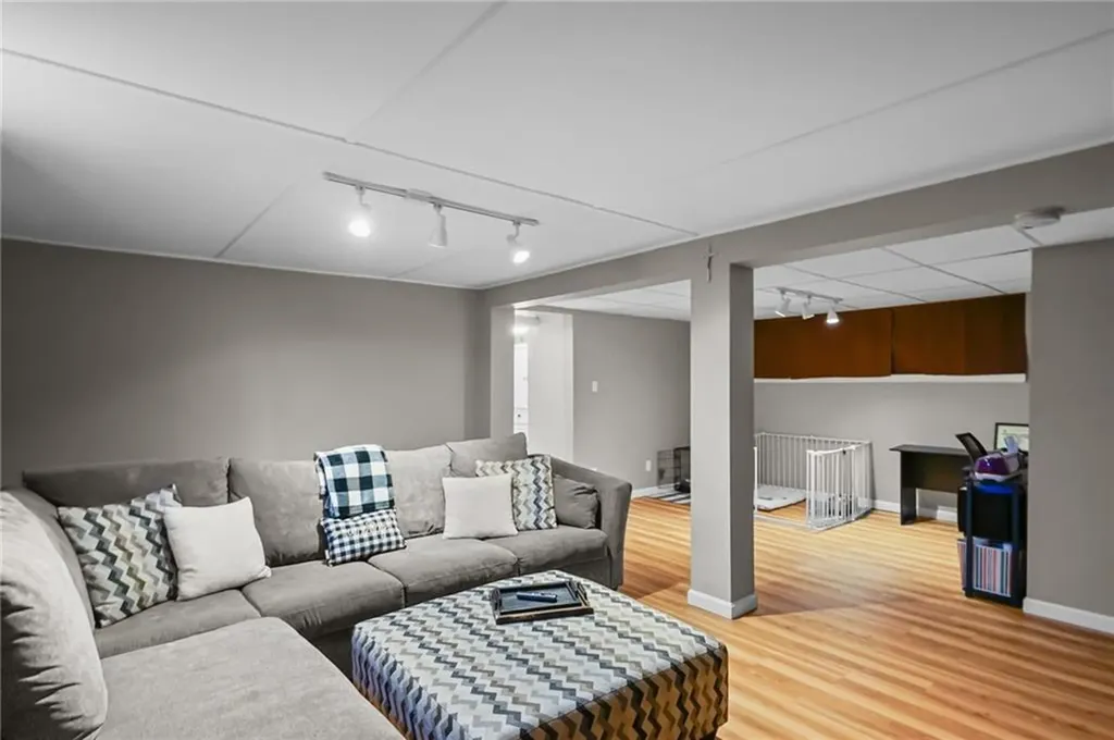 496 Daggett Avenue Pawtucket RI 02861