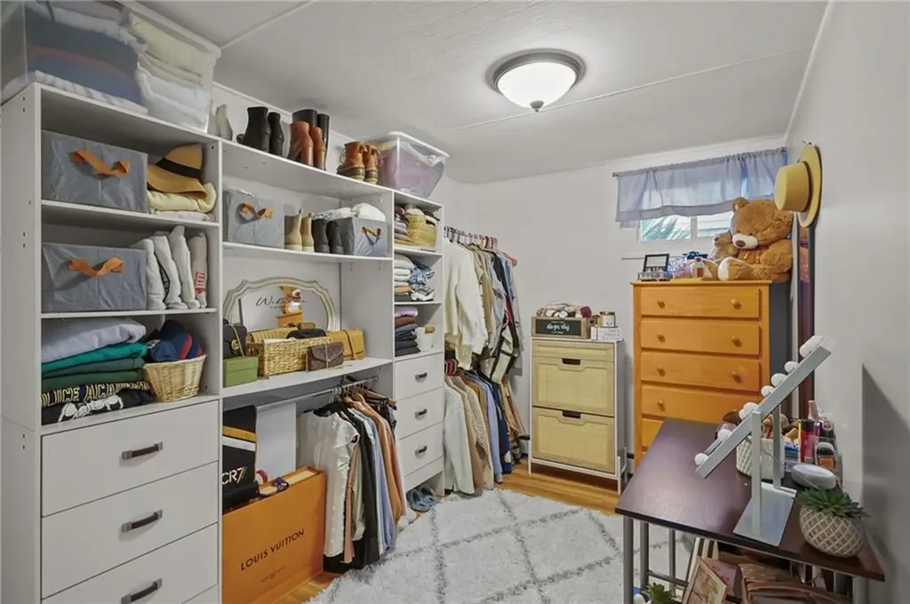 496 Daggett Avenue Pawtucket RI 02861