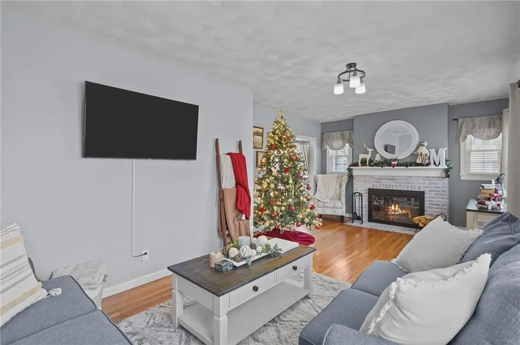 496 Daggett Avenue Pawtucket RI 02861