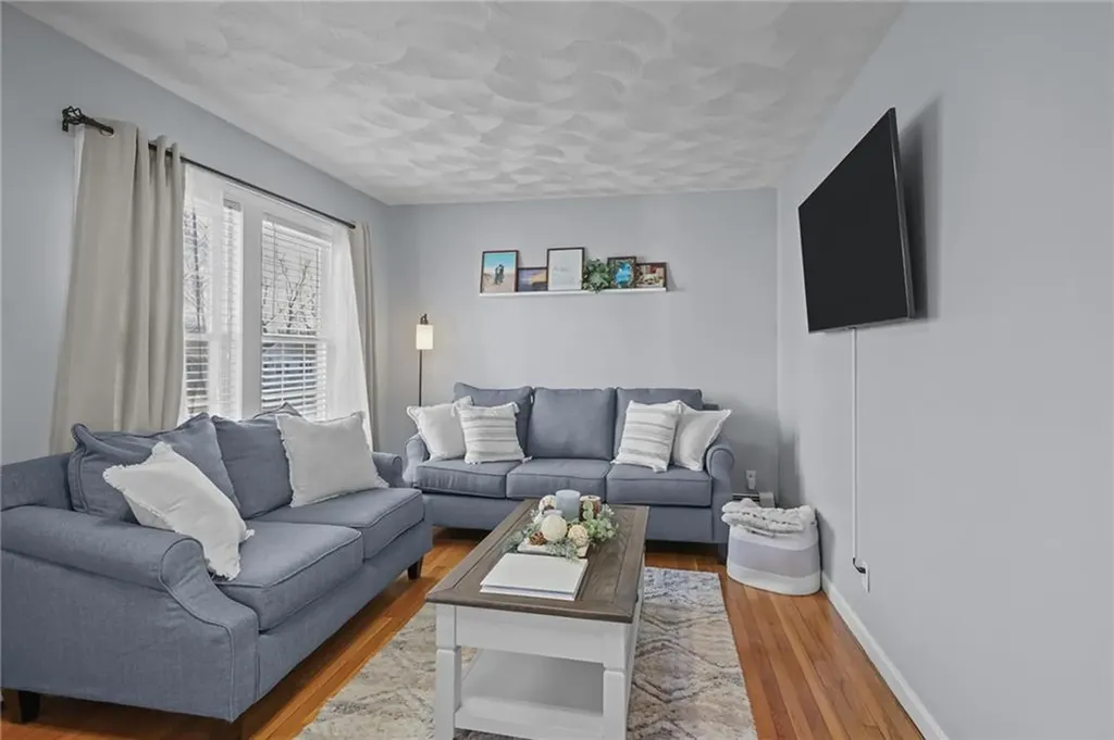 496 Daggett Avenue Pawtucket RI 02861