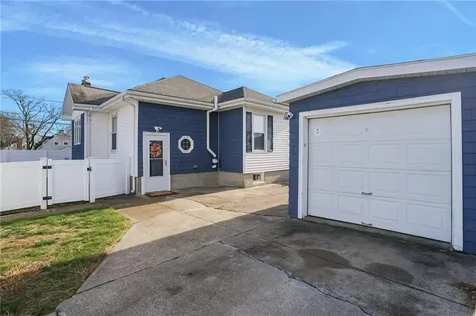 496 Daggett Avenue Pawtucket RI 02861