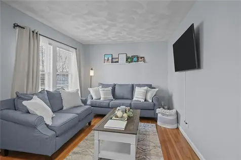 496 Daggett Avenue Pawtucket RI 02861