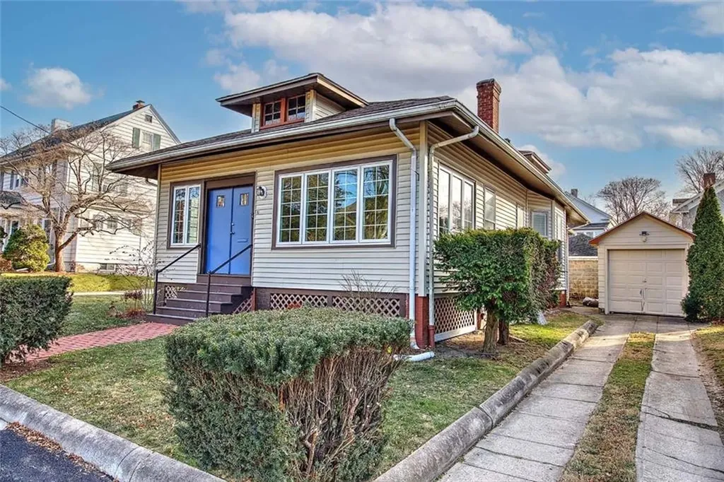 31 Mount Hope Avenue Providence RI 02906