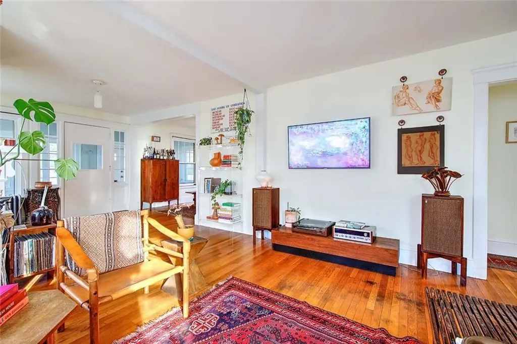 31 Mount Hope Avenue Providence RI 02906