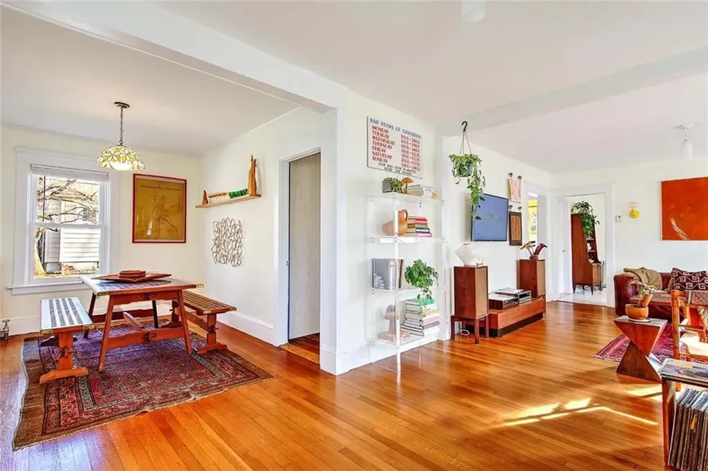 31 Mount Hope Avenue Providence RI 02906