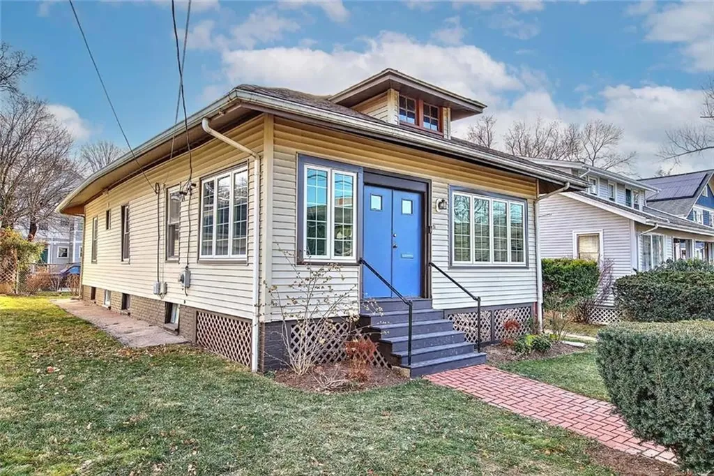 31 Mount Hope Avenue Providence RI 02906