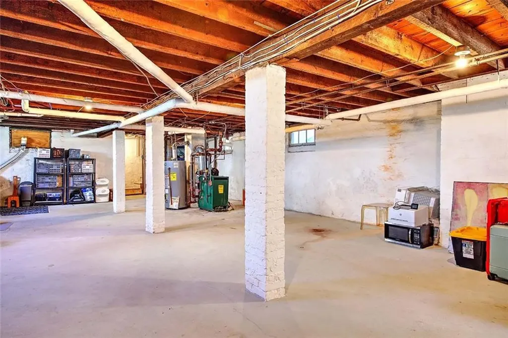 31 Mount Hope Avenue Providence RI 02906