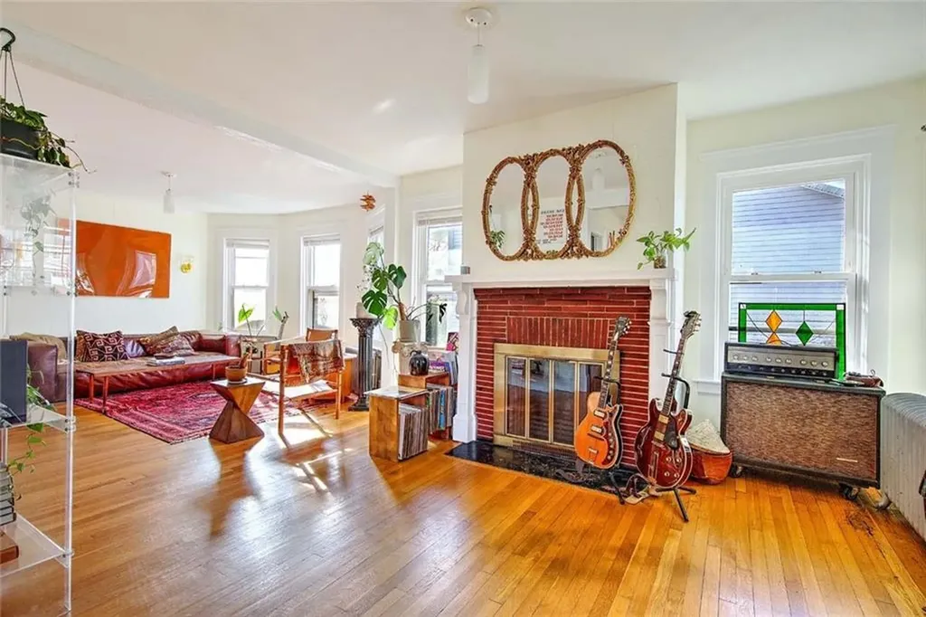 31 Mount Hope Avenue Providence RI 02906