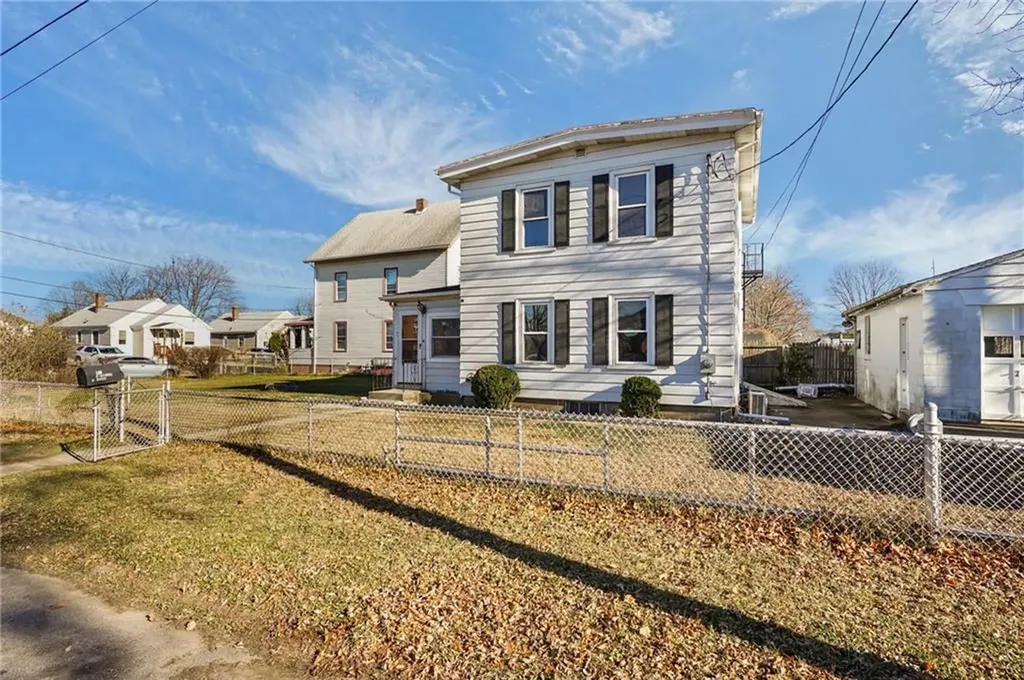 71 Notre Dame Avenue Pawtucket RI 02860
