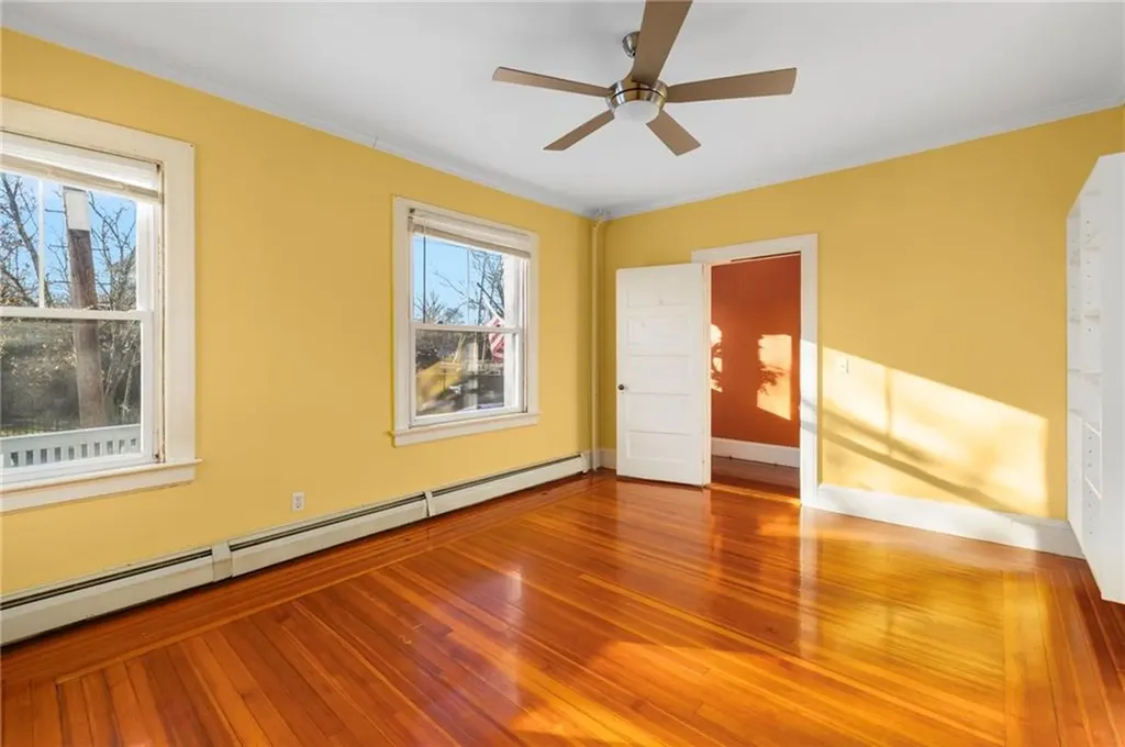 73 Bayside Avenue Warwick RI 02888